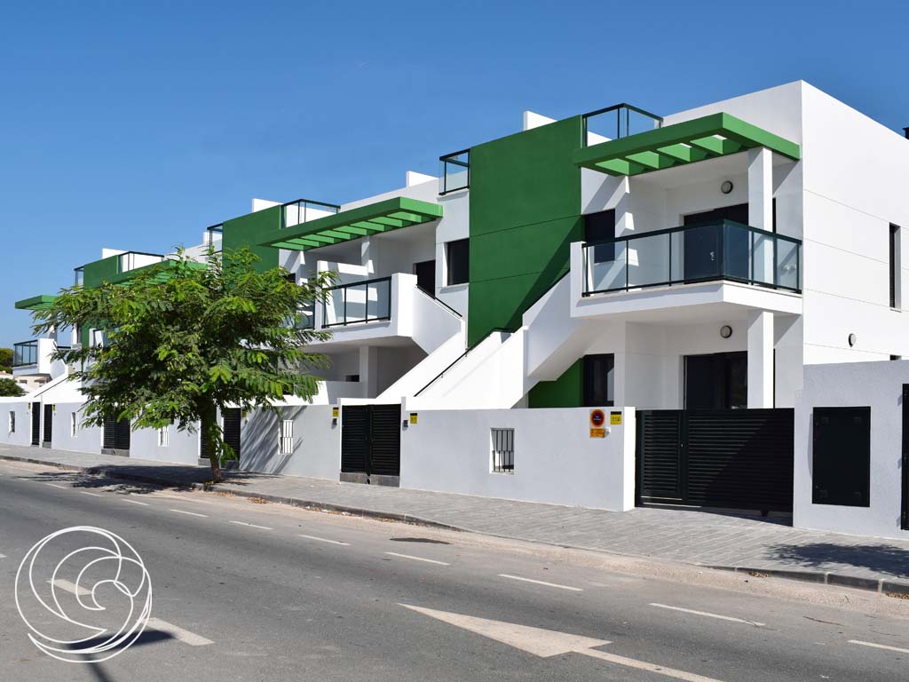 Bungalow in Mil Palmeras, Costa Blanca, Spanje